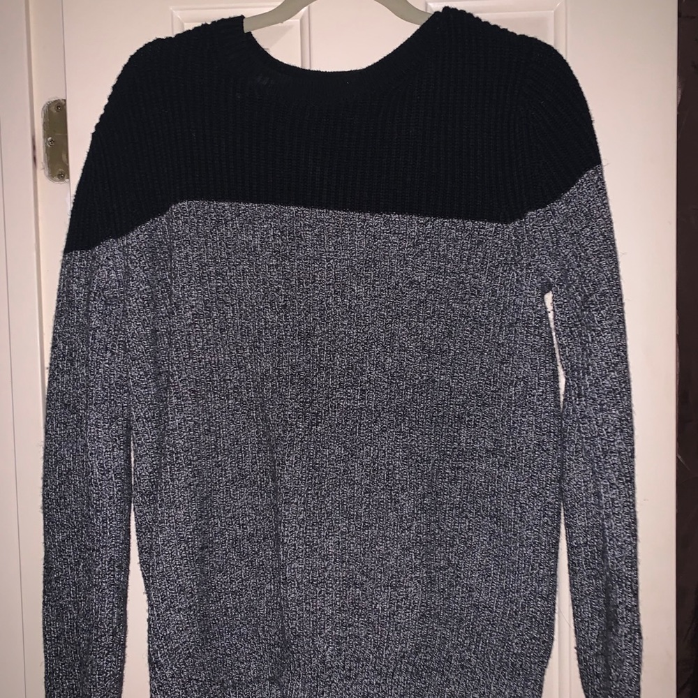 Banana Republic Factory Men’s Navy/Grey Sweater
